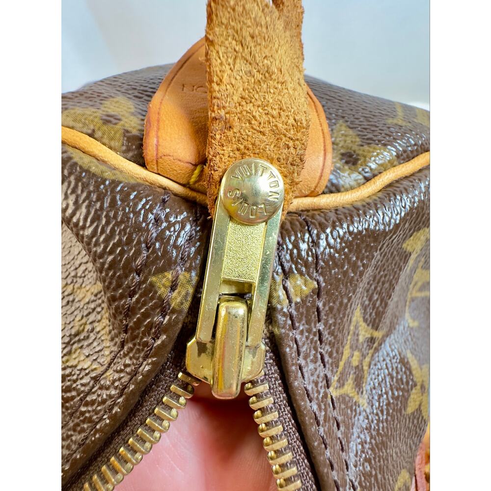 Louis Vuitton Speedy 30 Monogram Canvas Handbag w/ Lock, Dust Bag & COA - Picture 10 of 15